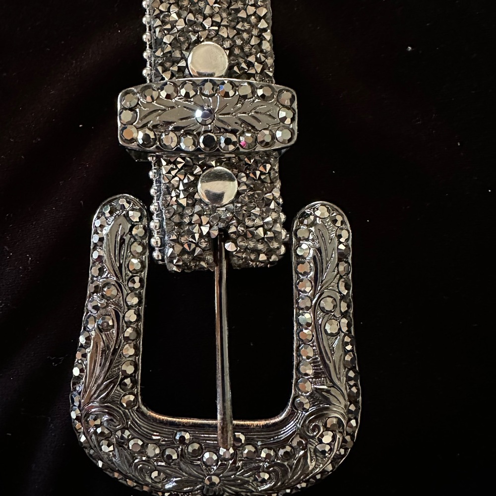 Western Leather Rhinestone Belt - Picture 2 of 4